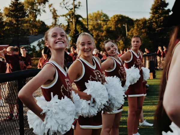 Navigation to Story: Cheerleading Interest Meeting for FCHS