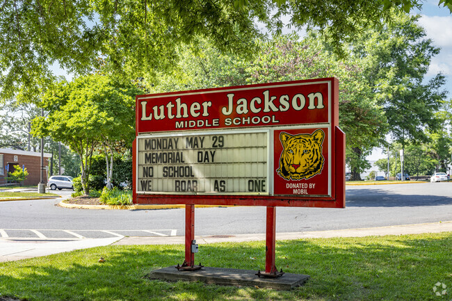 A picture of LJSM sign 